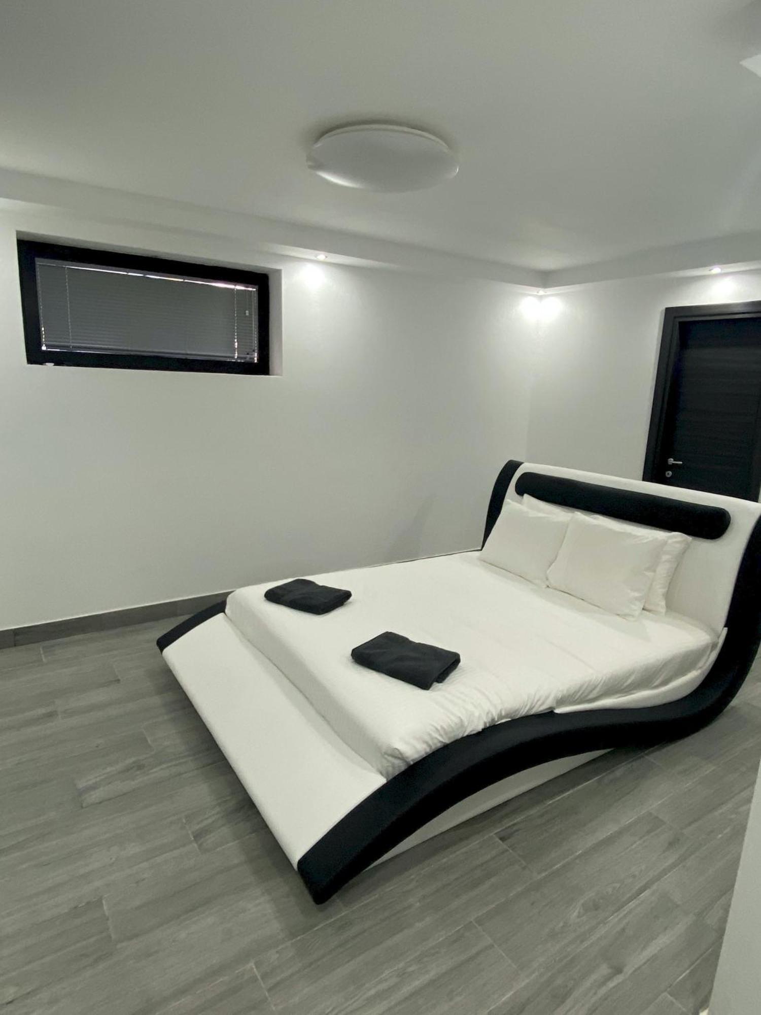 Villa Poseidon Corralejo With Private Heated Pool, Sauna And Stunning Volcano Views By Amazzzing Travel Luaran gambar